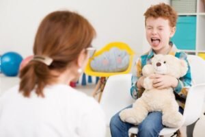 הוצאות הקטינים ע''י עובדים סוציאליים לחוק הנוער